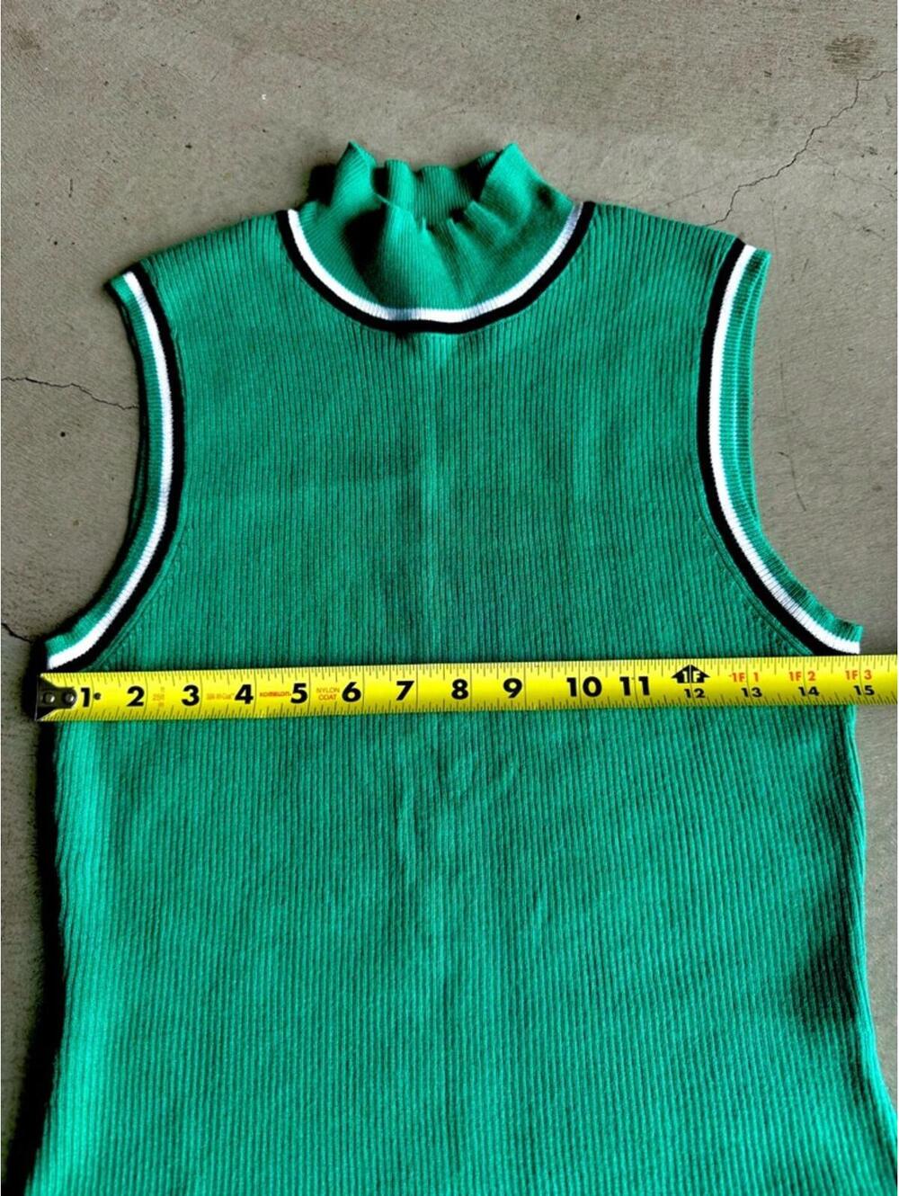Cable & Gauge / Ribbed Mock Neck Sleeveless Top / Green - Picture 3 of 6